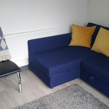 Homestay In Birmingham Sleeps 8 - Free Parking & Wifi ภายนอก รูปภาพ
