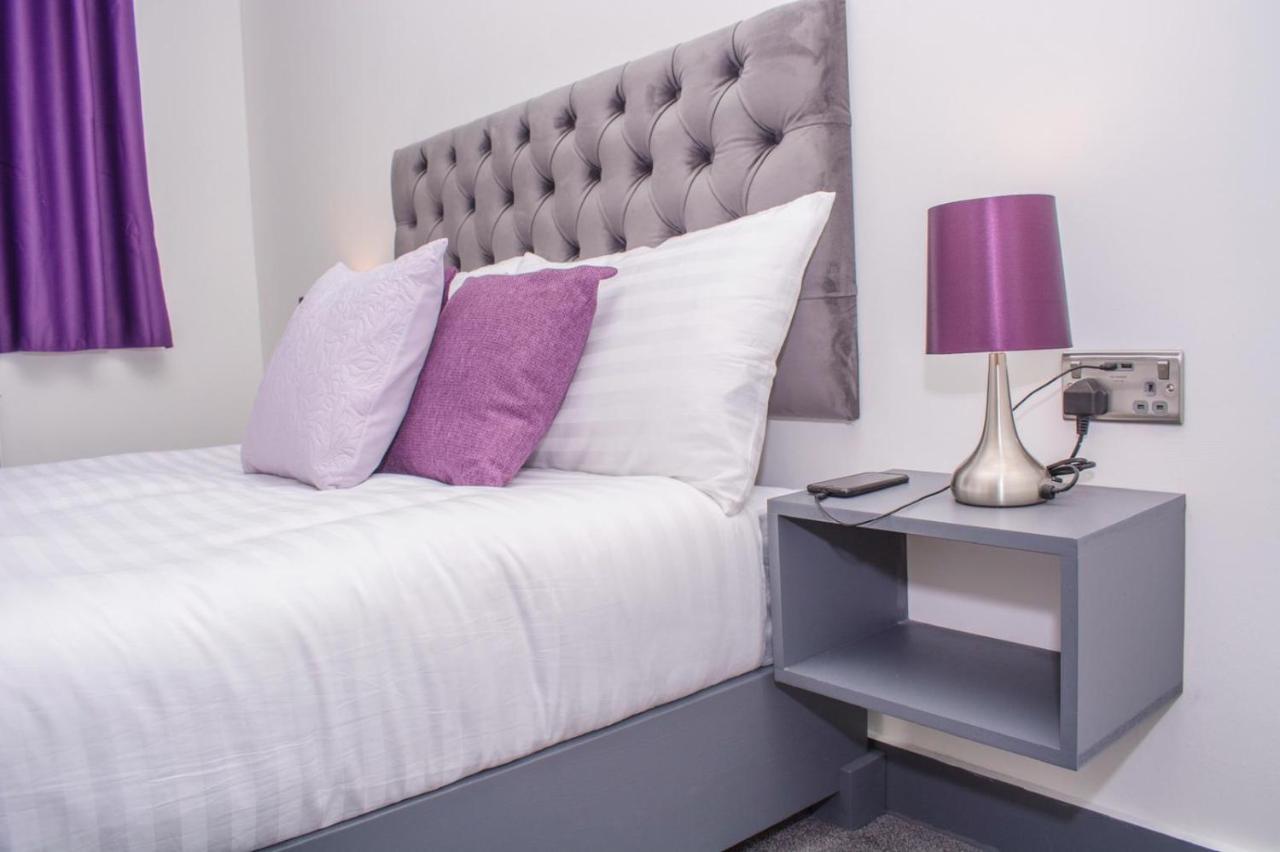 Homestay In Birmingham Sleeps 8 - Free Parking & Wifi ภายนอก รูปภาพ