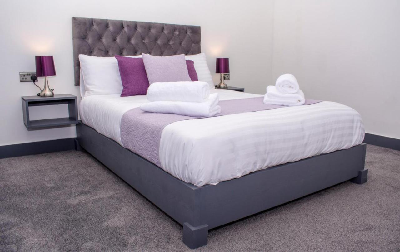 Homestay In Birmingham Sleeps 8 - Free Parking & Wifi ภายนอก รูปภาพ